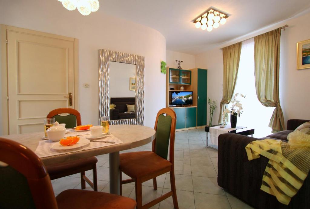 Apartments Belvedere Bol Kamer foto